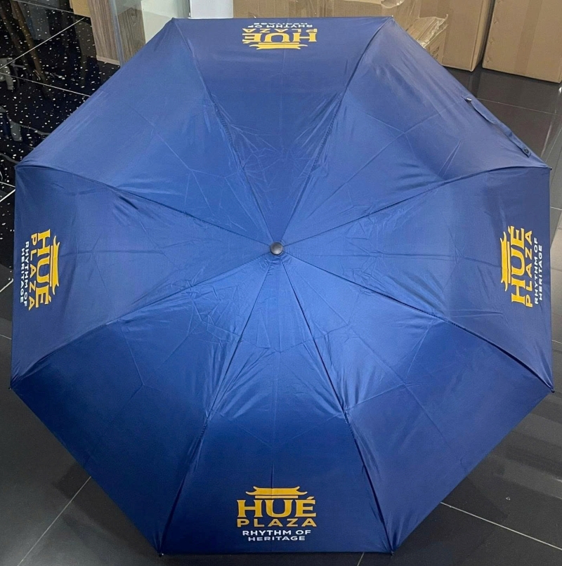 Dù cầm tay in logo làm Quà tặng khai trương Hue Plaza